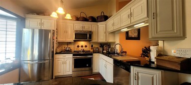 Remodeled Kitchen w/Appliances