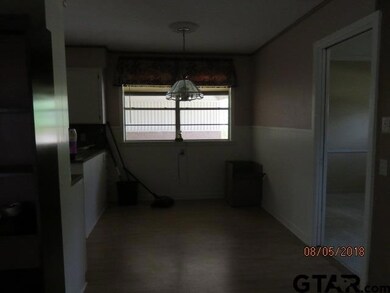 227 227 Alpine Dr, Tyler, TX 75701 - photo 4