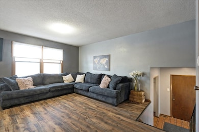 2602 Towne House Dr NE, Cedar Rapids, IA 52402 - photo 5