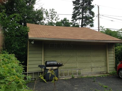 Detached 2 car garage
