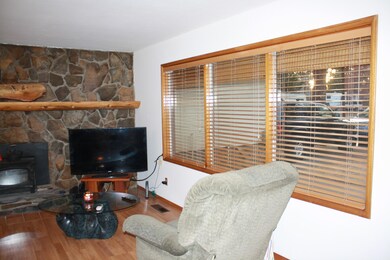 Living Room Con't