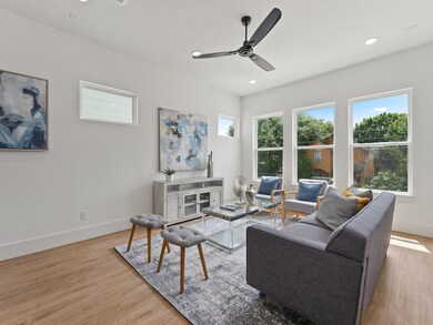 1207 Cavalcade St unit D, Houston, TX 77009 - photo 2