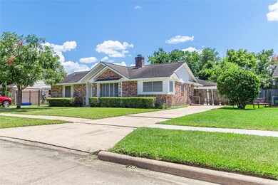 12014 Kirkway Dr, Houston, TX 77089 - photo 2