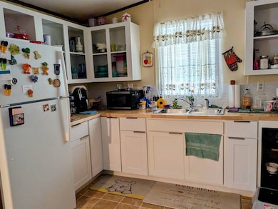 402 Sunshine Blvd unit 402, Lady Lake, FL 32159 - photo 3