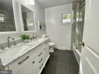 943 Forest Dr, Arnold, MD 21012 - photo 4