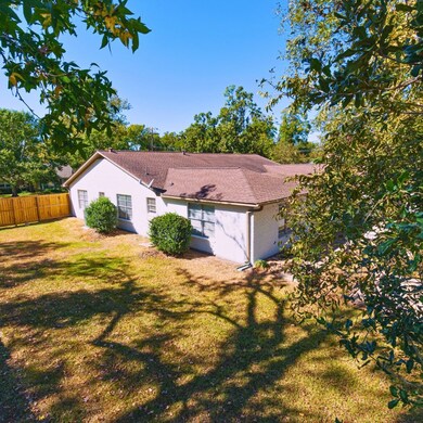 1420 Smith St, Waller, TX 77484 - photo 2