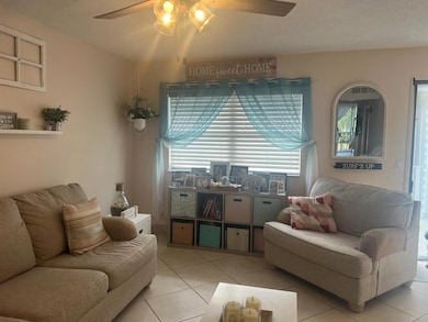 81 Flanders B unit B, Delray Beach, FL 33484 - photo 4