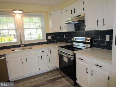 1535 Iris Ct, Hagerstown, MD 21740 - photo 3