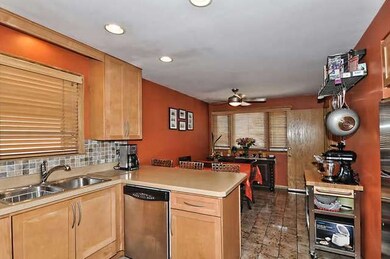 6337 S Lavergne Ave, Chicago, IL 60638 - photo 7