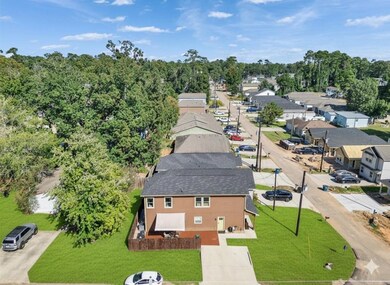 Best corner lot- Most beautiful house in the neighborhood- Sin duda alguna la casa mas hermosa de toda la vecindad