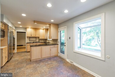 212 Croftridge Dr, Broomall, PA 19008 - photo 6