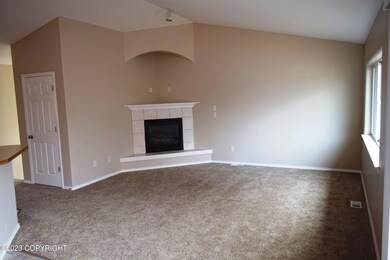 Living Rm - Fireplace