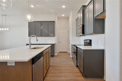 3432 Pointe Du Hoc Dr, Bryan, TX 77808 - photo 5