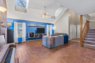 1142 Oakhurst St, Denton, TX 76210 - photo 4