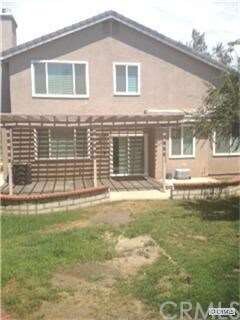 Backyard View-Vinyl Fencing lg flat yard