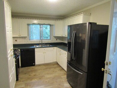 1021 E Lakeshore Dr, Dalton, GA 30720 - photo 5