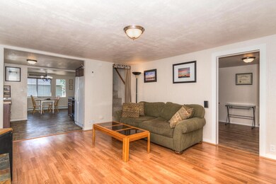 1902 NE Laughlin Rd (20 of 34)