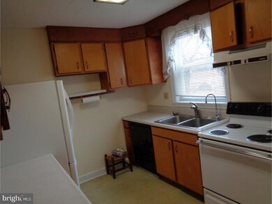 1403 Olive St, Coatesville, PA 19320 - photo 5