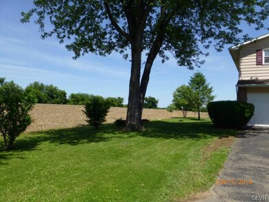 752 James Dr, Nazareth, PA 18064 - photo 3