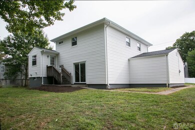 06. Rear, View 3