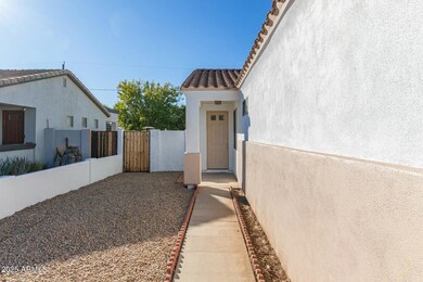 2214 N 28th St, Phoenix, AZ 85008 - photo 3