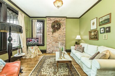 1611 Bryden Rd - Living Room 1