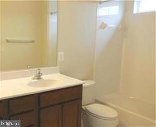 25508 Feltre Terrace, Chantilly, VA 20152 - photo 3