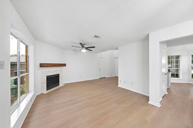 9407 Tree Bridge St, Houston, TX 77075 - photo 7