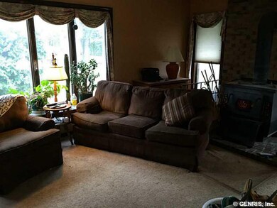 Family Room. Bow window.