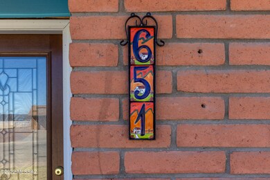 651 E Apache Circle