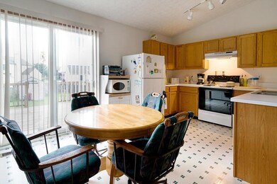 Dinette to Kitchen