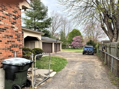 7509 S Watterson Trail, Louisville, KY 40291 - photo 3