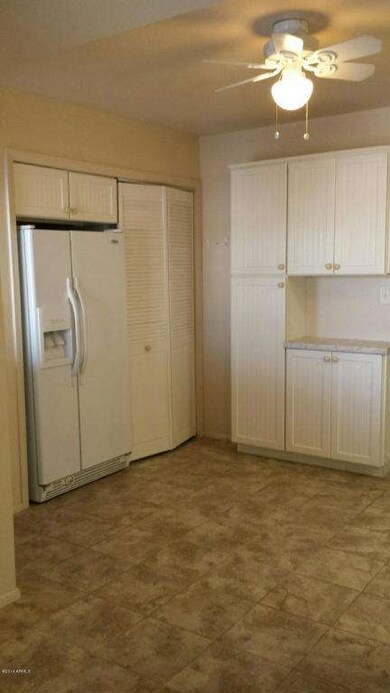 13671 N Garden Court Dr unit 15C, Sun City, AZ 85351 - photo 6