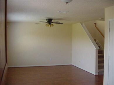 10823 Cane Grove Ln, Houston, TX 77075 - photo 2