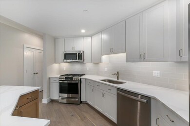 65 Pointe Place unit 104, Dover, NH 03820 - photo 2