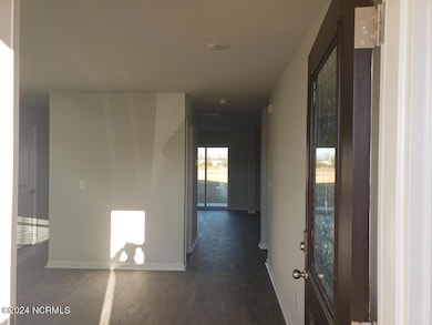 512 Dakota Ave, New Bern, NC 28560 - photo 2