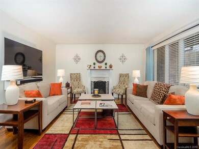 133 Greenfield Ln, Hendersonville, NC 28792 - photo 4