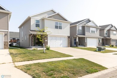 1032 30th Ave W