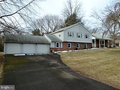 186 Chestnut Valley Dr, Doylestown, PA 18901 - photo 3