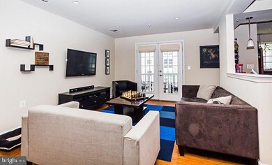 4083 S Four Mile Run Dr unit 304, Arlington, VA 22204 - photo 4