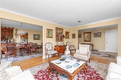 2 Coolidge Ave unit T, Glen Head, NY 11545 - photo 5