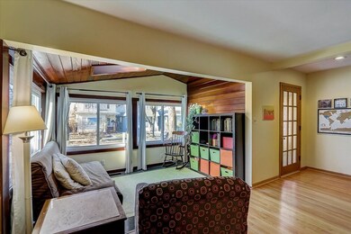 1164 S Elmwood Ave, Oak Park, IL 60304 - photo 3