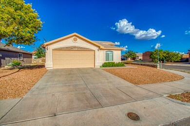 801 Desert Silver Dr, Horizon City, TX 79928 - photo 6