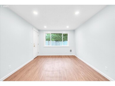 1912 17th Ave, Forest Grove, OR 97116 - photo 4