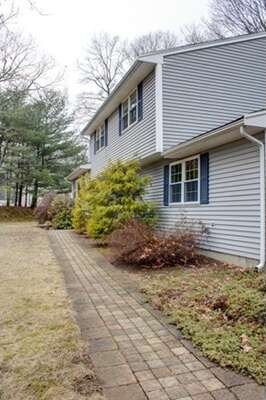 27 Florence Cir, Medway, MA 02053 - photo 2