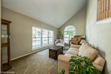 1541 Diamond Dr, Hoffman Estates, IL 60192 - photo 4