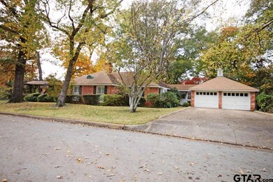 2429 2429 Oak Ln, Tyler, TX 75701 - photo 2