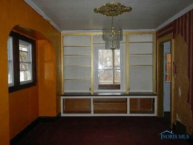 2037 Mansfield Rd, Toledo, OH 43613 - photo 5