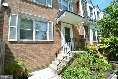 1340 Chetworth Ct, Alexandria, VA 22314 - photo 3