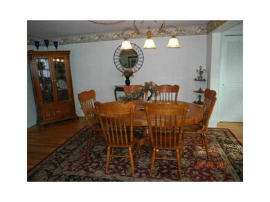 205 Andrews Ave, West Warwick, RI 02893 - photo 3